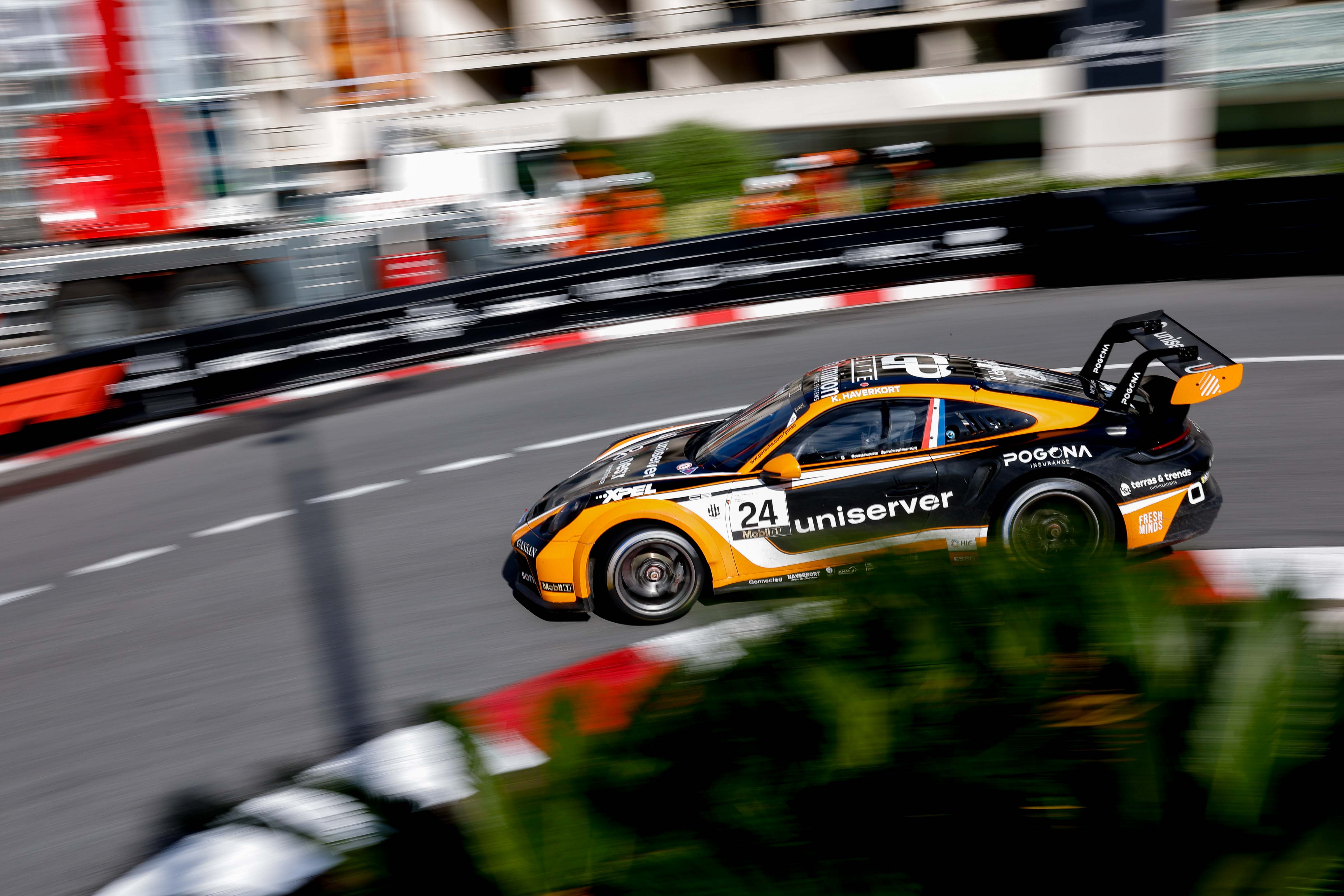 Team GP Elite - Porsche Mobil 1 Supercup