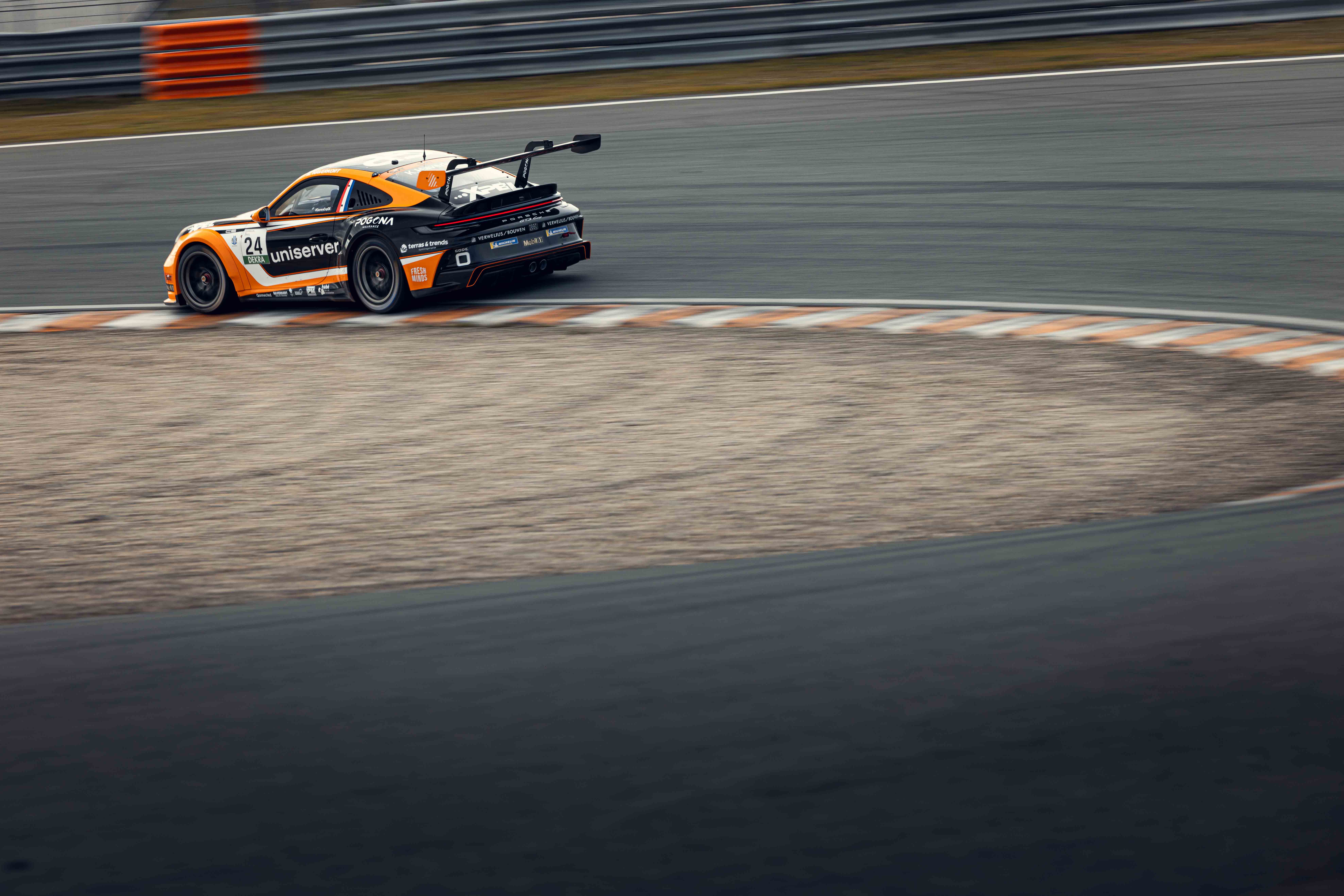 Team GP Elite - Porsche Mobil 1 Supercup